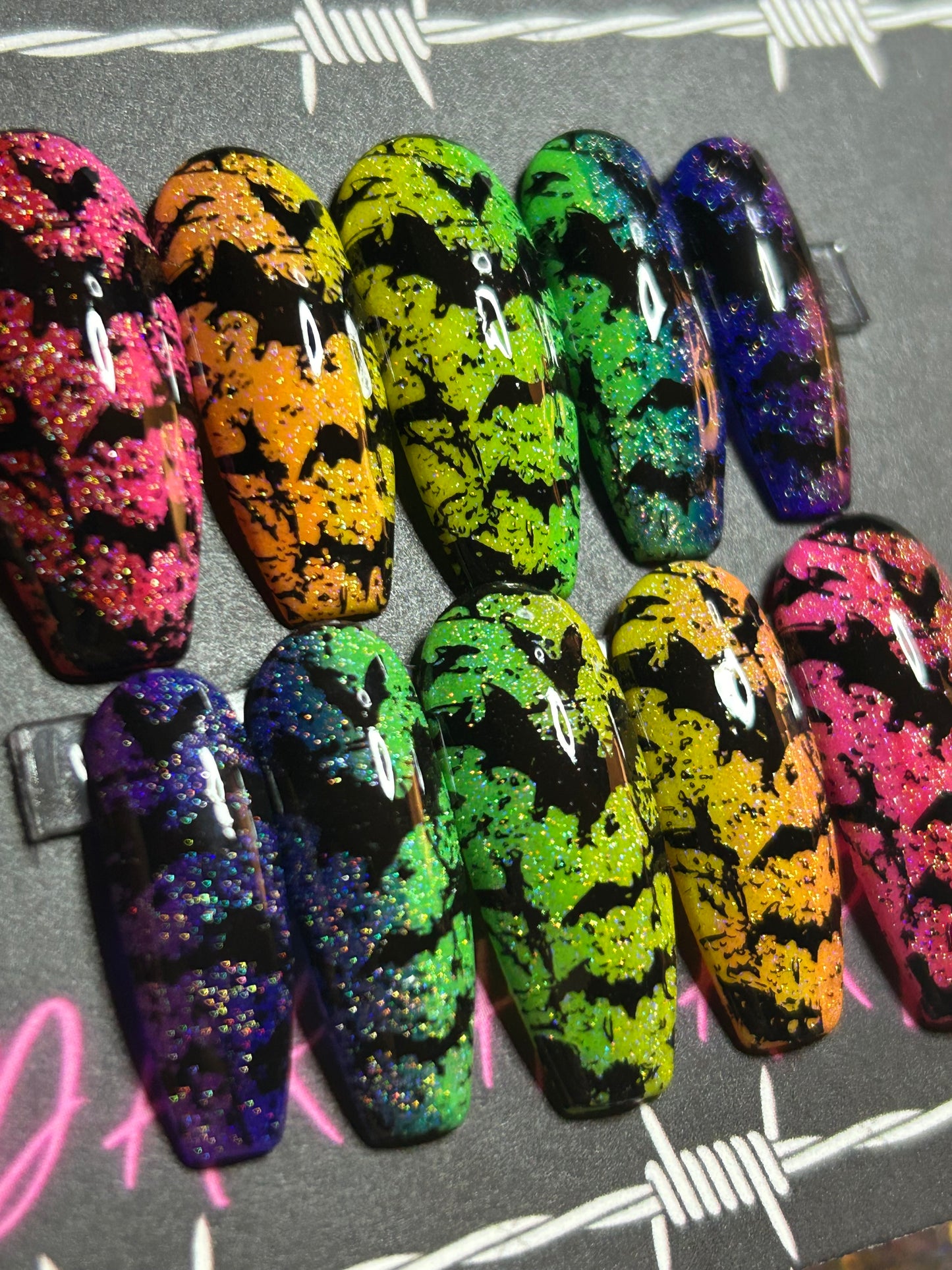 Ranbow Bats: Press on Nails