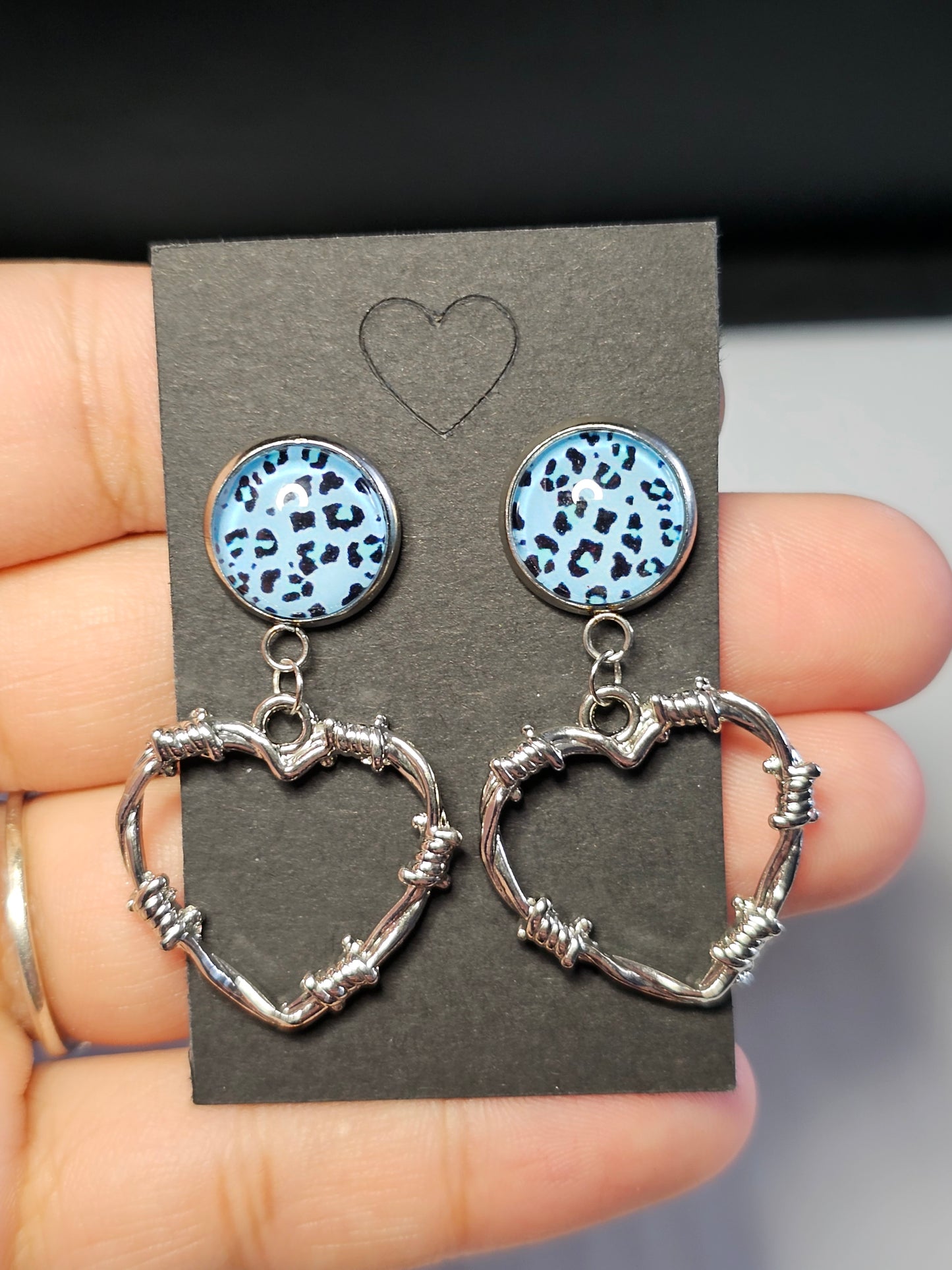 Barbed Wire Heart Stud Earringsv