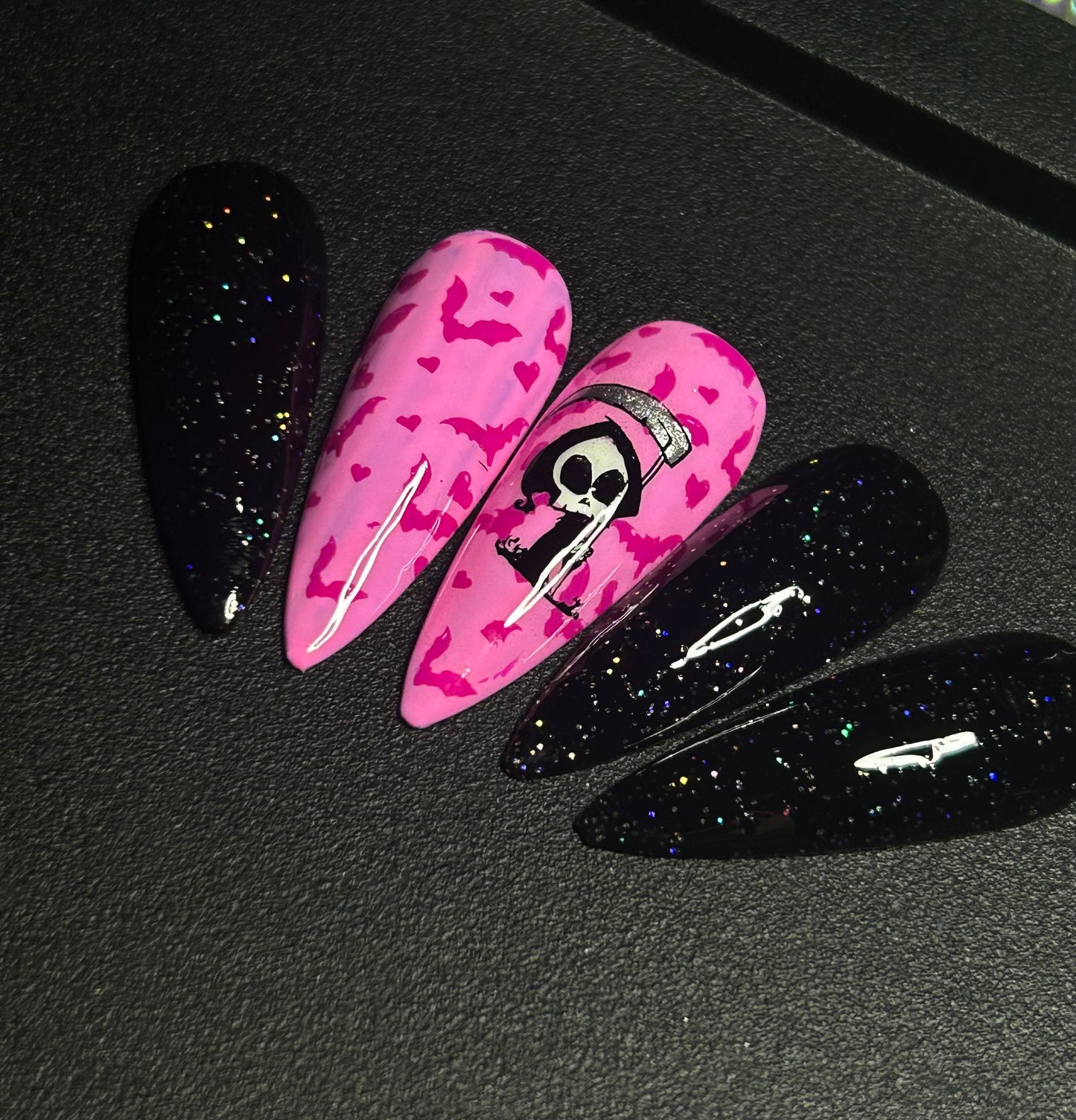 Love u 2 death: Press on Nails