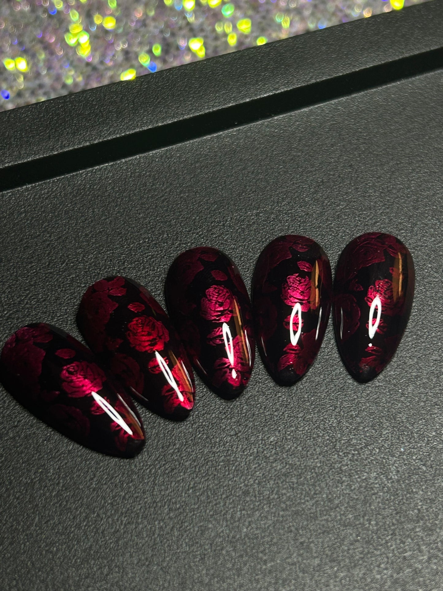 Femme Fatale: Press on Nails