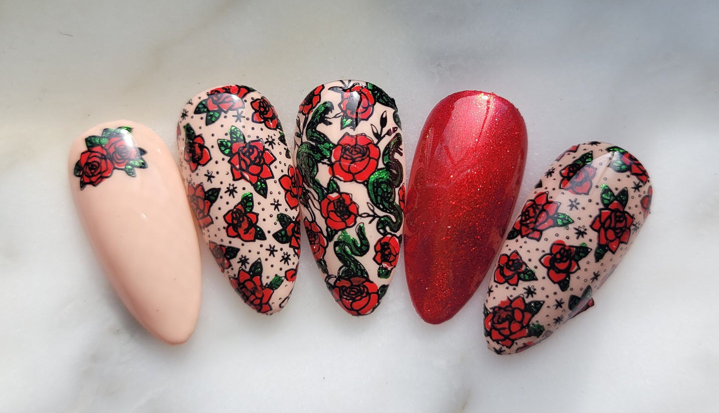 Tattoo Babe: Press on Nails