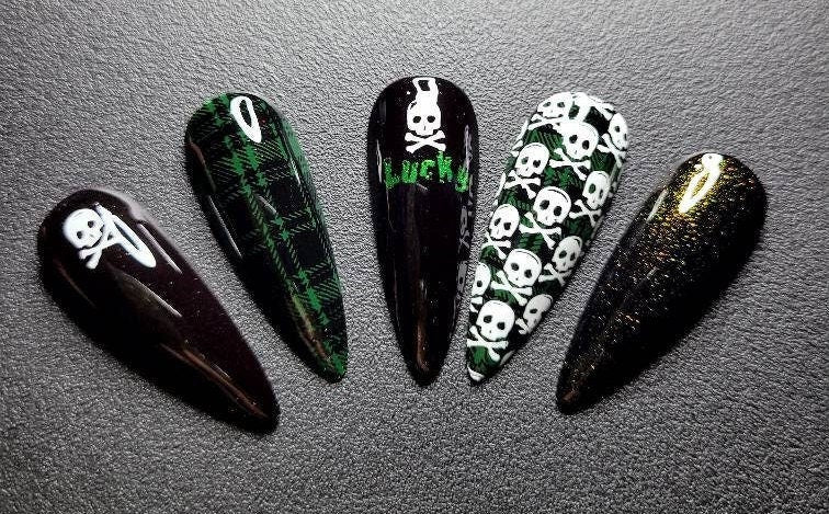 Don't Pinch Me: Press on Nails