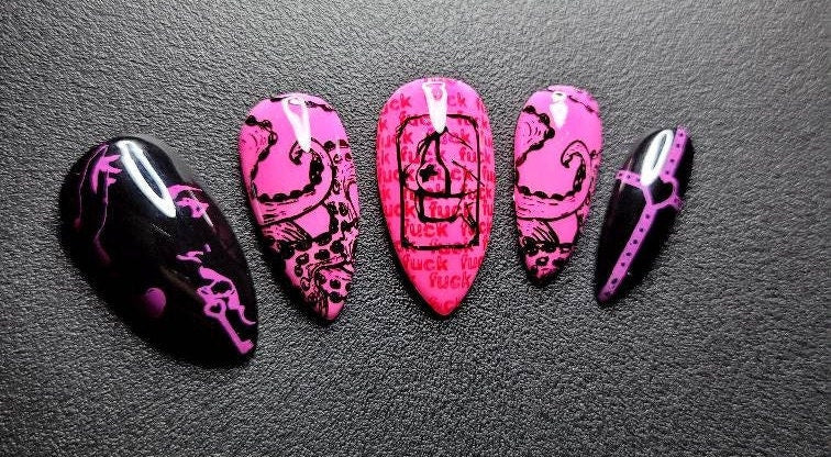 Hentai: Press on Nails