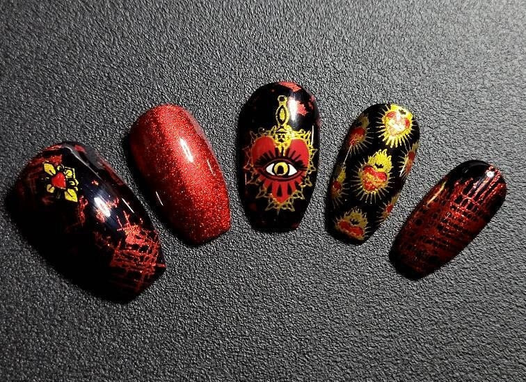 Sacred Heart: Press on Nails