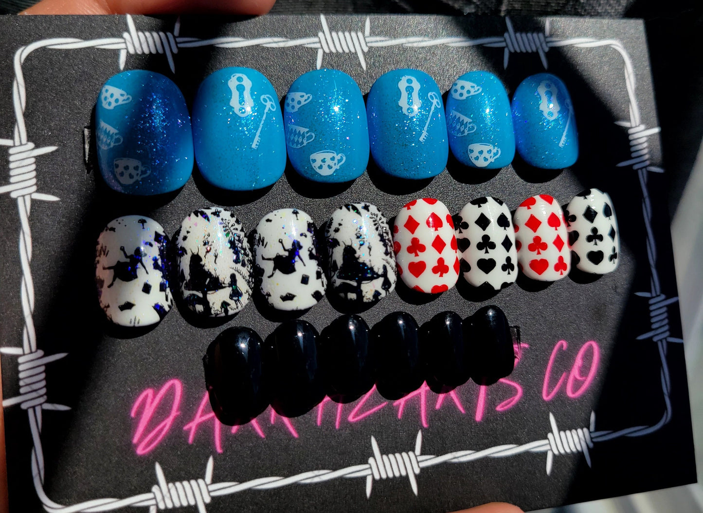 KIDS: Misadventure press on nails