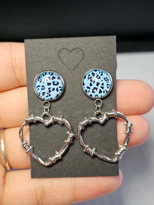 Barbed Wire Heart Stud Earringsv