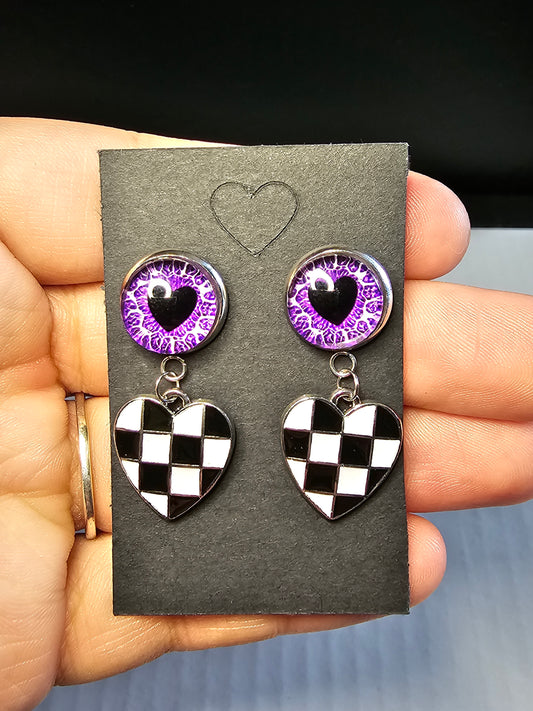 Purple Heart Eye Stud Earrings