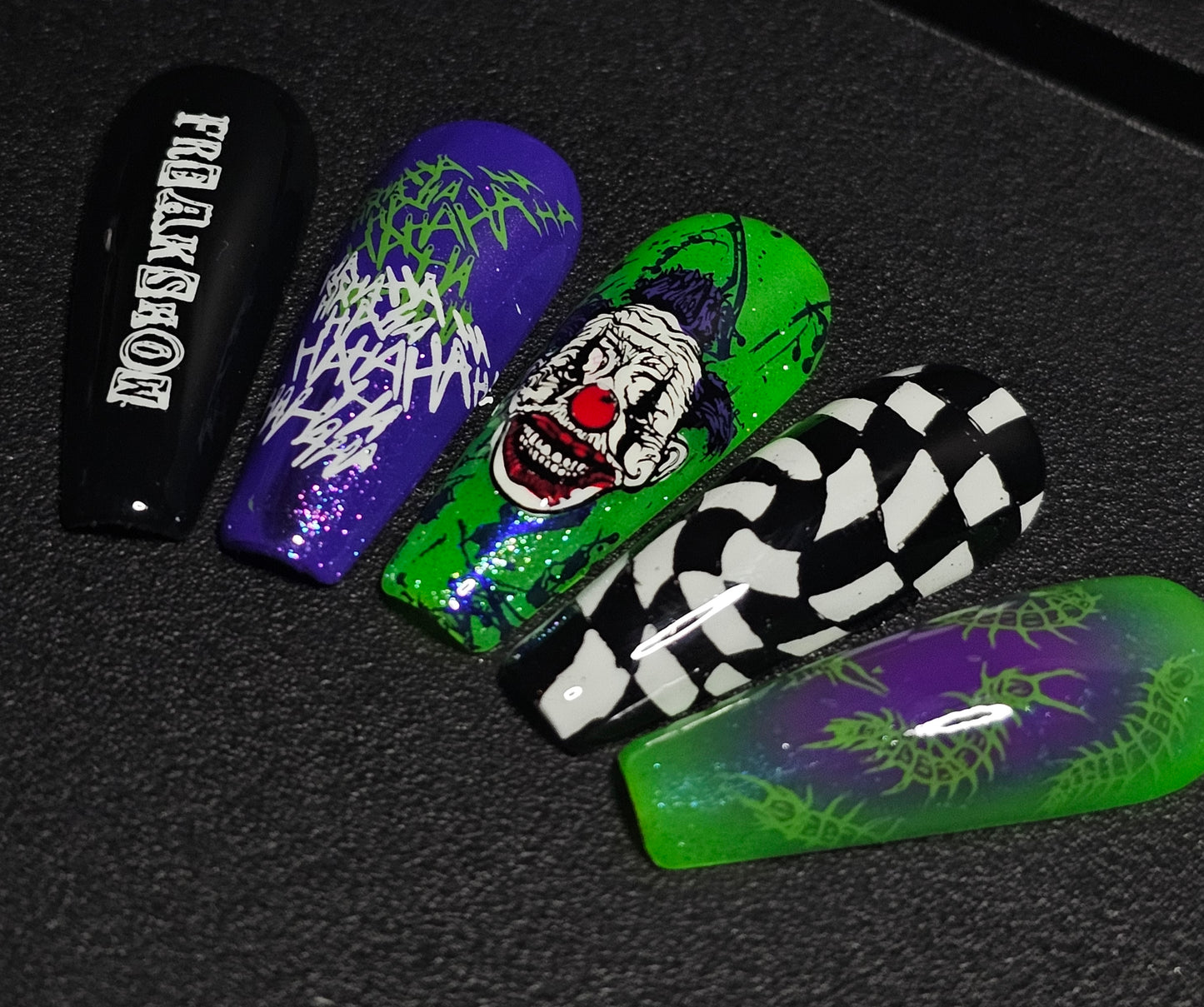 Freakshow: Press on Nails