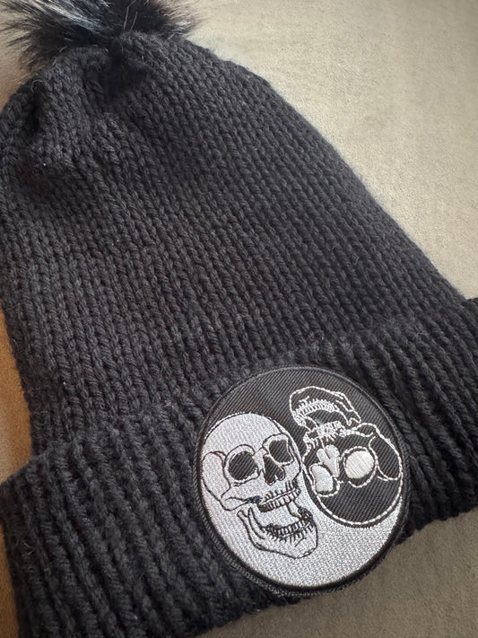 Yin Yang beanie hat (b grade)