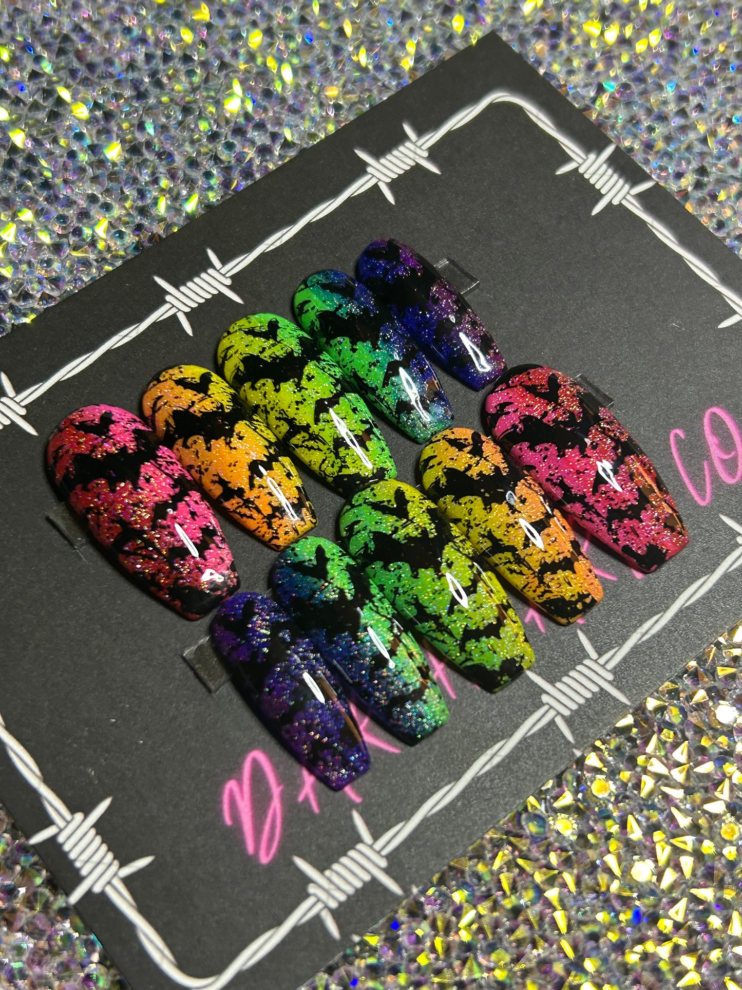 Ranbow Bats: Press on Nails