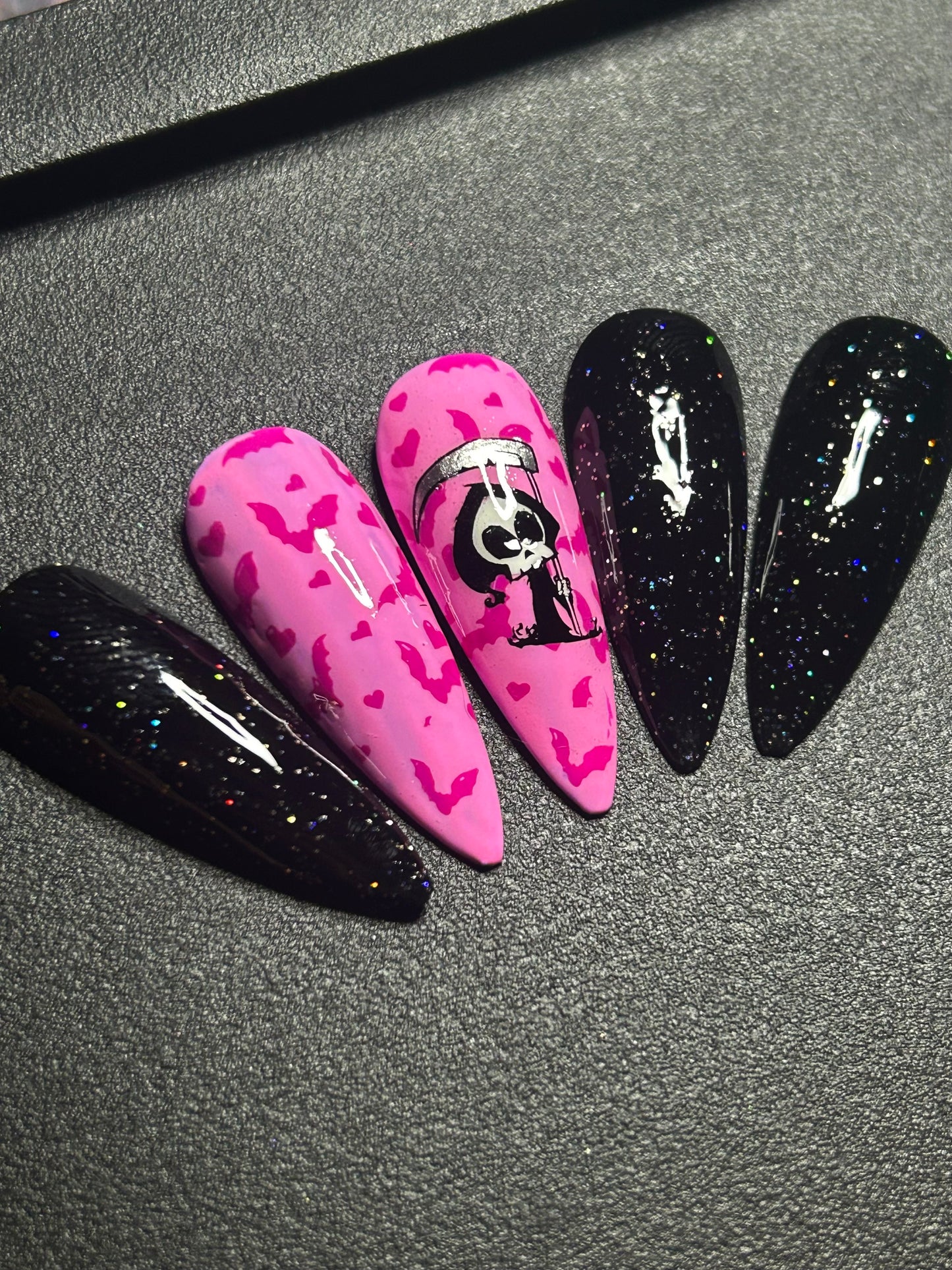 Love u 2 death: Press on Nails
