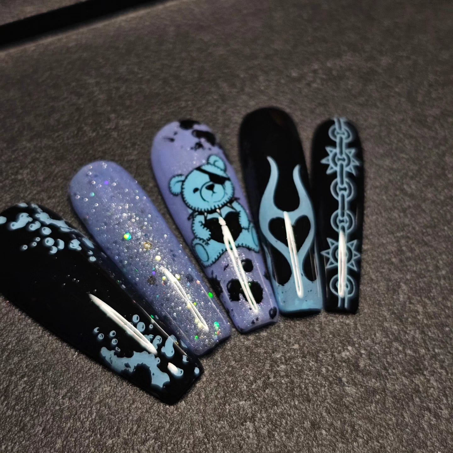 Mr Cuddles: Press on Nails