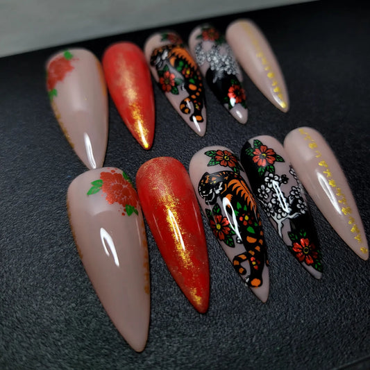 Tiger: Press on Nails