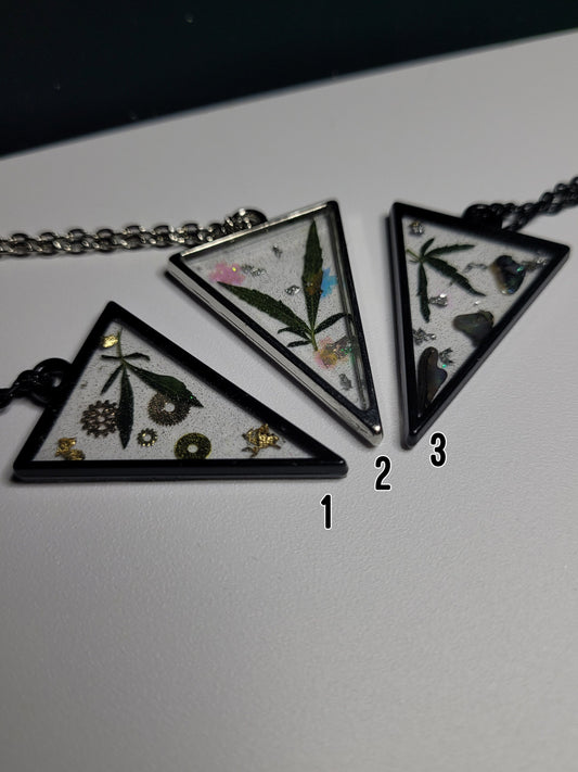 Hemp Leaf Pendant