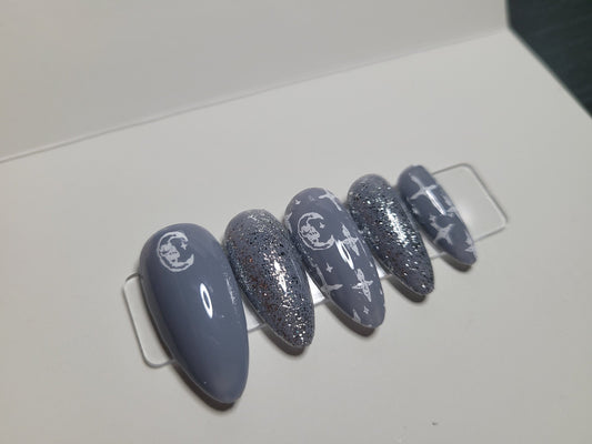 Beautiful Nightmare: Press on Nails