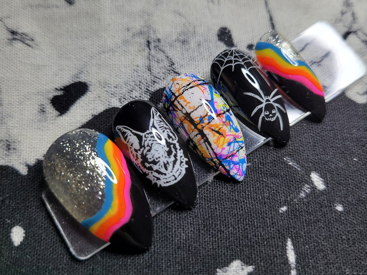 Weirdo: Press on Nails