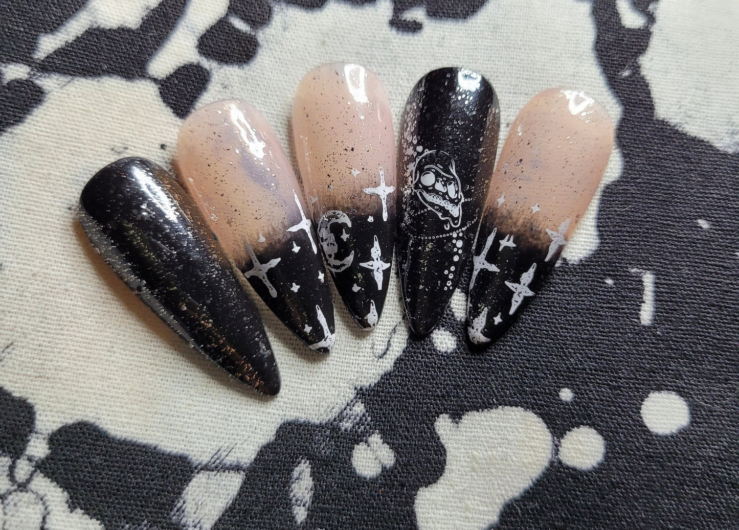 Hallows-Eve: Press on Nails
