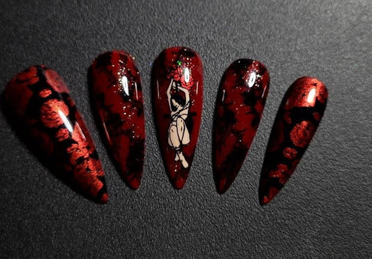 Bad Romance: Press in Nails